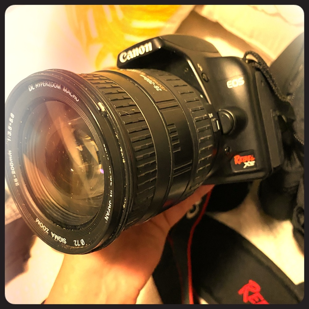 DSLR Camera